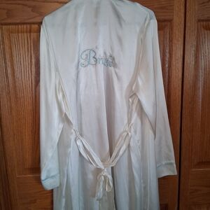 Apt. 9 Cream Satin Robe